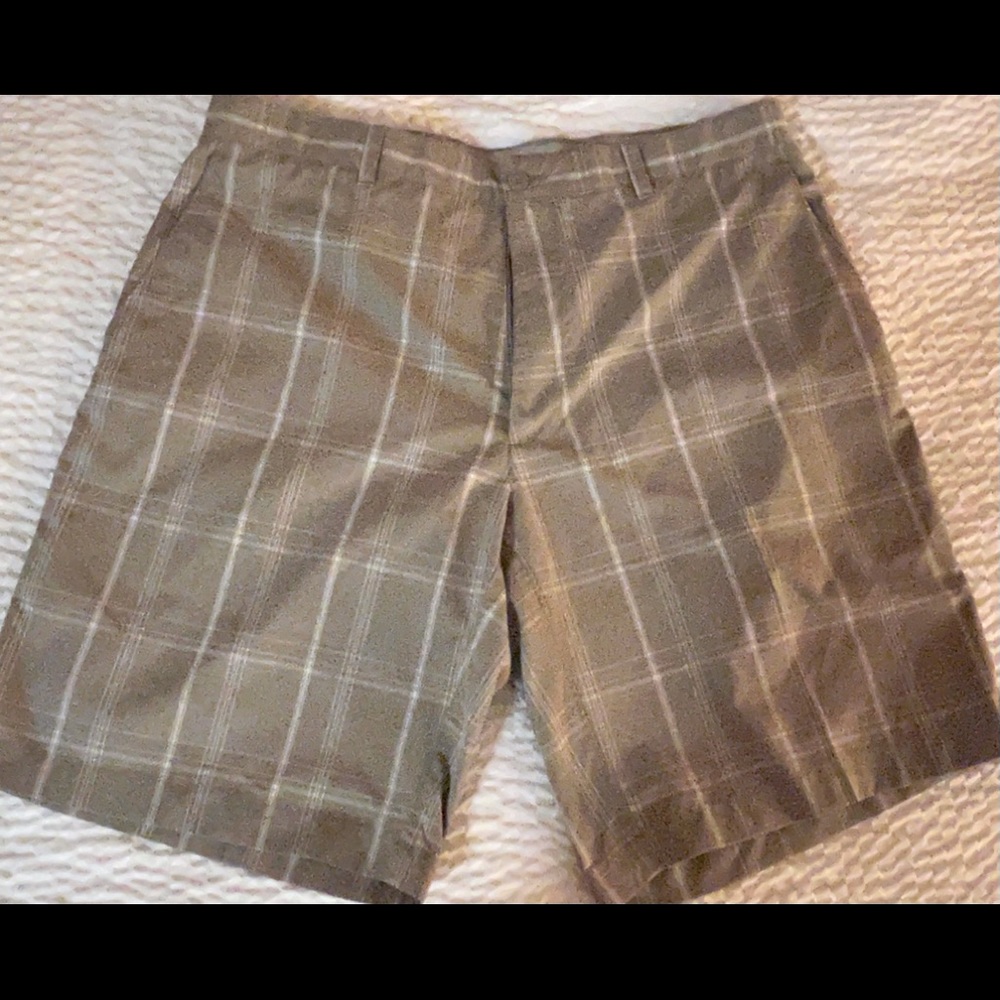 Men’s Plaid Golf Shorts